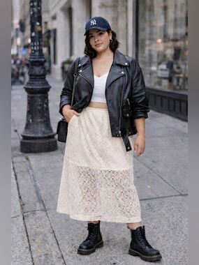 👉 “NWT Cream Lace Midi Skirt High Waisted Easter Spring Large”